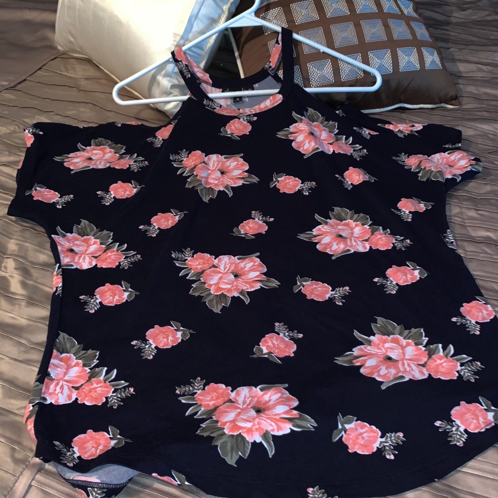 Shirts - Picture 2 of 12